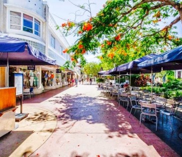 Miami's Largest Independent Bookstore